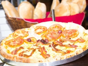 Foto de Zia Rosa Pizzeria em Itatiba, SP por Solutudo