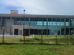 Foto de MR Esquadrias em Botucatu, SP por Solutudo