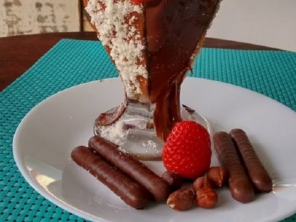 Foto de 20 Ateliê confeitaria e restaurante em Ourinhos, SP por Solutudo