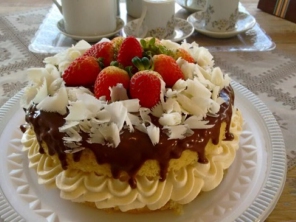 Foto de 20 Ateliê confeitaria e restaurante em Ourinhos, SP por Solutudo