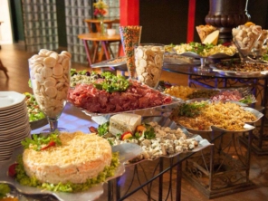 Foto de Buffet Zenilda Magalhães em Birigui, SP por Solutudo