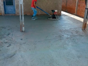 Foto de World Piso Concreto Polido em Botucatu, SP por Solutudo