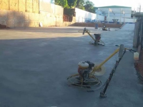 Foto de World Piso Concreto Polido em Botucatu, SP por Solutudo