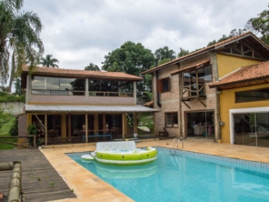 Foto de Pousada Villa Ártemis em São Roque, SP por Solutudo