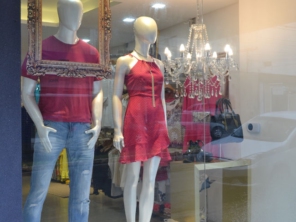 Foto de Gaby Sampaio -  Roupas e Acessórios em Avaré, SP por Solutudo