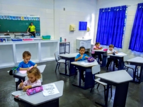 Foto de Colégio Peres Guimarães em Boituva, SP por Solutudo