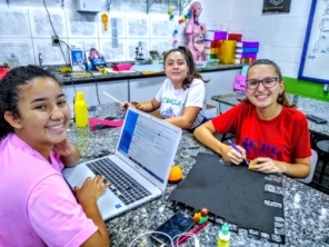 Foto de Colégio Peres Guimarães em Boituva, SP por Solutudo