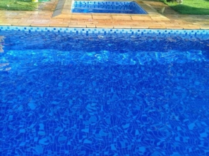 Foto de Piscinas Jundiaí em Jundiaí, SP por Solutudo