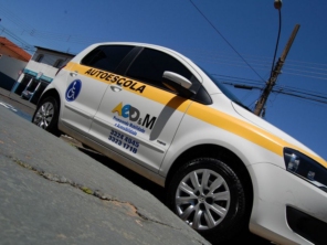 Foto de Auto Escola Denilson em Assis, SP por Solutudo
