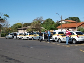 Foto de Auto Escola Denilson em Assis, SP por Solutudo