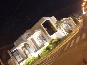 Foto de Pizzaria e Esfiharia do lago em Itápolis, SP por Solutudo