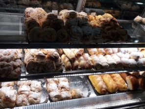 Foto de Padaria Pão Vitória em Caraguatatuba, SP por Solutudo