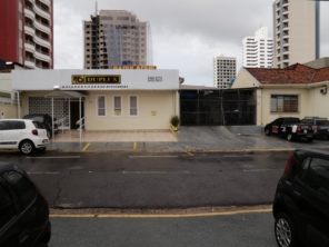 Foto de Duplex Forros e Divisórias & Copiadora em Marília, SP por Solutudo