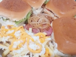 Foto de Lanches Mania em Pederneiras, SP por Solutudo