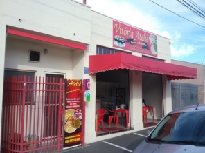 Foto de Vitória Ateliê em Assis, SP por Solutudo