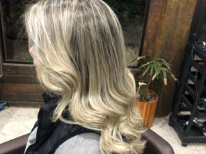 Foto de Márcia Freire Makeup Artístic Hair em Itatiba, SP por Solutudo