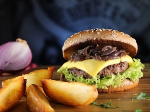 Foto de Sailor Jack Burguer em Botucatu, SP por Solutudo
