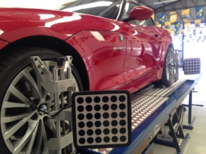 Foto de Michelin Hervaz Auto Center em Botucatu, SP por Solutudo