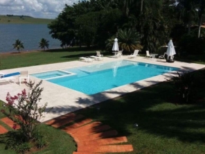 Foto de Botu Piscinas em Botucatu, SP por Solutudo