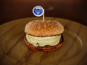 Foto de Cuesta Burguer em Botucatu, SP por Solutudo