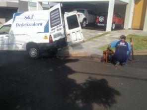 Foto de Fernandes & Santos Dedetizadora Ltda. em Marília, SP por Solutudo