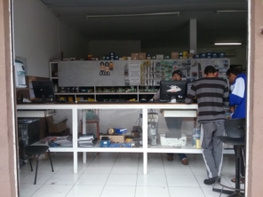 Foto de Degraus Trindade Auto Peças em Caraguatatuba, SP por Solutudo