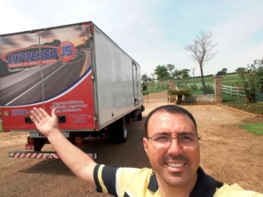 Foto de Expresso JS Transporte de Cargas e Mudanças em Botucatu, SP por Solutudo