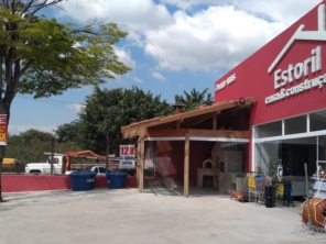 Foto de Estoril Casa & Construção - Materiais para Construção e Churrasqueiras em Atibaia, SP por Solutudo