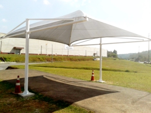Foto de Toldos e Coberturas Sombratech em Jundiaí, SP por Solutudo