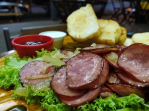 Foto de Millians Burger em Santa Cruz do Rio Pardo, SP por Solutudo
