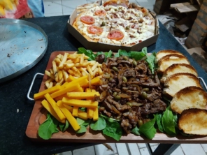 Foto de Pizzaria e Choperia Central em Santa Cruz do Rio Pardo, SP por Solutudo