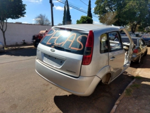 Foto de Julianotti - Desmanche de Veículos e Peças de Carros Usadas em Boituva, SP por Solutudo