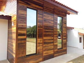 Foto de CASA DOS VIDROS em Santa Cruz do Rio Pardo, SP por Solutudo