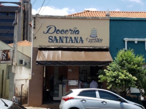 Foto de Doceria Santana em Santa Cruz do Rio Pardo, SP por Solutudo