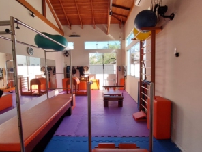 Foto de Casa Pilates Studio em Joinville, SC por Solutudo