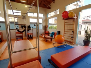 Foto de Casa Pilates Studio em Joinville, SC por Solutudo
