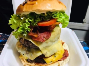 Foto de Juninho Lanches em Santa Cruz do Rio Pardo, SP por Solutudo