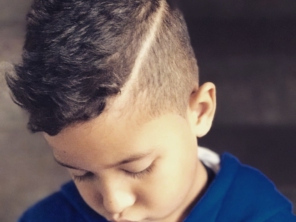 Foto de Barbearia do Tião em Caraguatatuba, SP por Solutudo