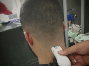 Foto de Barbearia do Tião em Caraguatatuba, SP por Solutudo