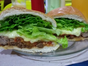 Foto de Dogão Lanches - Loja 3 em Araçatuba, SP por Solutudo