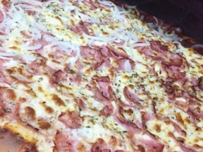 Foto de Nossa Pizza Ipê em Foz do Iguaçu, PR por Solutudo