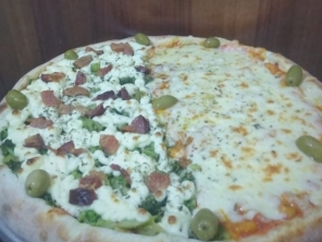 Foto de Pizzaria Bom Demais em Jundiaí, SP por Solutudo