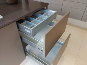 Foto de Graza Cozinhas e Armários em Araçatuba, SP por Solutudo