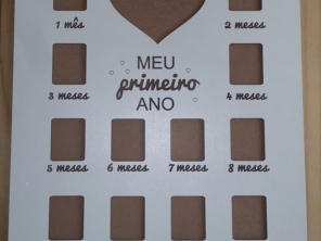 Quer registrar com estilo o promeiro aninho do seu baby? Que tal esse lindo porta retratos em MDF, temos a pronta entrega.
