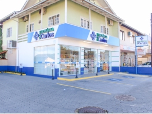 Foto de Farmácia do Carlos em Joinville, SC por Solutudo