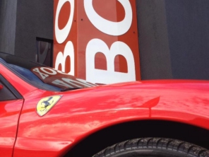Foto de Box Auto Center em Joinville, SC por Solutudo