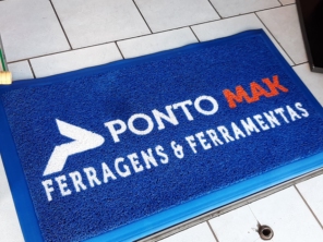 Foto de Design Kap Bauru - Tapetes Personalizados em Bauru, SP por Solutudo
