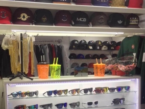 Foto de Conceito Wear - Moda Street em Botucatu, SP por Solutudo