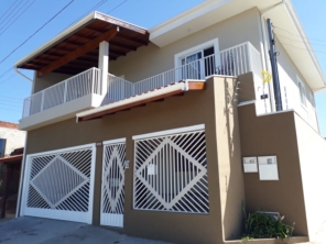 Nós da RS pinturas estamos a mais de 5 anos no mercado, e temos qualidade em nossos serviçoes e preço justo para quem busca nosso trabalho. Temos comprometimento em tudo pra deixar a sua casa mais bonita e aconchegante. Fazemos o seu orçamento sem compromisso e temos muito mais vantagens pra você! Realizamos acabamentos com textura, grafiato, marmorizato, toque de brilho, pintura de telhado, de madeiras e ferragens em geral.