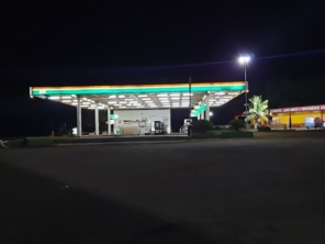 Foto de Posto Alecrim em Santa Cruz do Rio Pardo, SP por Solutudo